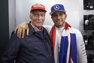 Niki Lauda mit Lewis Hamilton
