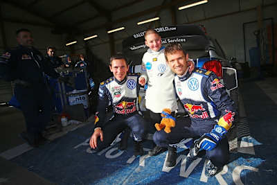 Quentin zwischen Julien Ingarssia (li.) und Sébastien Ogier