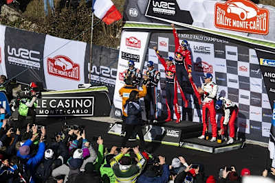 Das Siegerpodest der 87. Rallye Monte Carlo