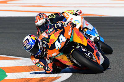 KTM-Pilot Miguel Oliveira vor Héctor Barberá auf der Pons-Kalex