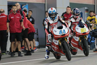 Miguel Oliveira und Arthur Sissis auf der Mahindra