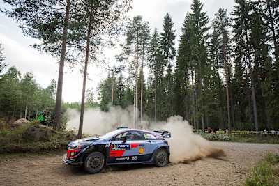 Hayden Paddon war in Finnland mit P4 bester Hyundai-Pilot