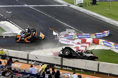 Der Crash beim Race of Champions bleibt nicht ohne Folgen – Pascal Wehrlein wird in der ersten Testwoche nicht ausrücken