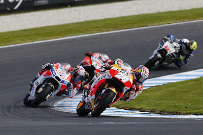 Dani Pedrosa vor Andrea Dovizioso