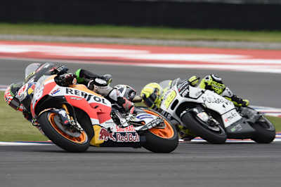 Dani Pedrosa im Rennen in Termas: Neben ihm Zarco, dahinter Bautista. Dani hat schon 52 Siege auf Honda.