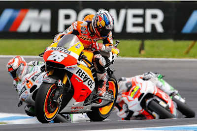 Dani Pedrosa (vor Barbera und Hernandez): Felge hinten kaputt