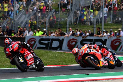 Petrucci setzte sich gegen Márquez und Dovizioso durch