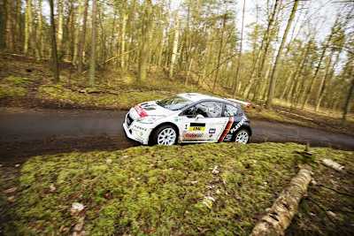 Marijan Griebel testet den Peugeot 308 T16