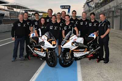 Das Peugeot-Team in Le Mans: Heim-GP misslungen