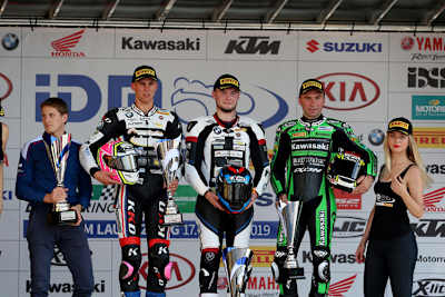 SBK Lauf 1: Ilya Mikhalchik darf in der Mitte Platz nehmen