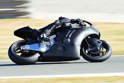 Axel Pons auf der Kalex des RW Racing Teams