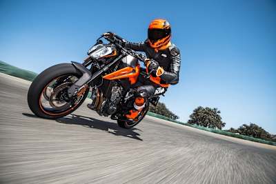Die KTM 790 Duke darf angesichts der kompletten Ausstattung als Schnäppchen bezeichnet werden 