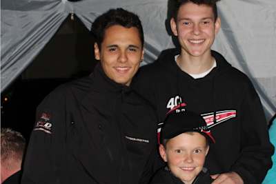 Colin Rossi und Marco Fetz (v.li.) mit Marco Schweizer (vorne)