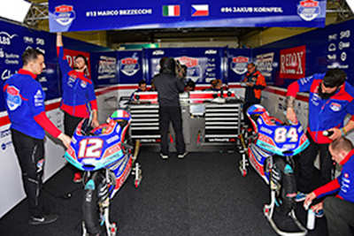 Das PrüstelGP-Team in Jerez