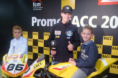 Fabio Quartararo mit den jungen Piloten des «Promovelocidad Cup» 