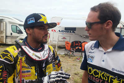 Pablo Quintanilla (Husqvarna) mit Teammanager Daniel Trauner