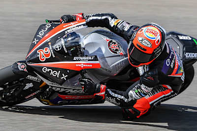 Jesko Raffin auf dem MotoE-Bike von Intact