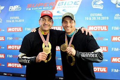 Tim Reeves/Mark Wilkes holten sich in Estoril den Seitenwagen-WM-Titel 2019