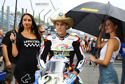 Markus Reiterberger vor Sandro Cortese