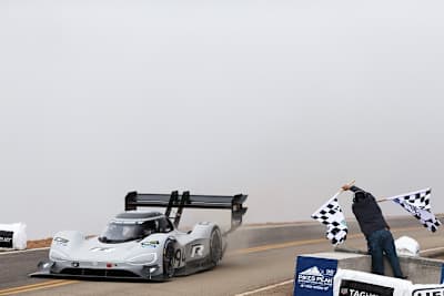 Romain Dumas siegt im VW I.D. R Pikes Peak