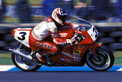 Raymond Roche 1990 beim Superbike-WM-Lauf in Donington Park 