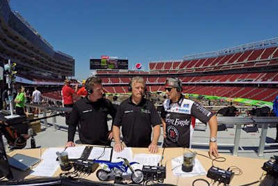 Ken Roczen gab in Santa Clara Interviews und Autogramme