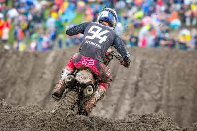 Trotz des Regens waren in Unadilla tausende Zuschauer an der Strecke