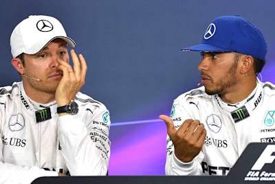 Lewis Hamilton gratuliert Nico Rosberg