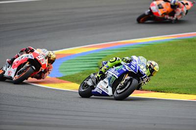 Kann Rossi 2015 Márquez dauerhaft hinter sich halten?