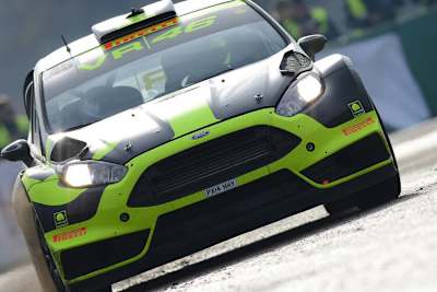 Valentino Rossi in seinem Ford WRC-Auto