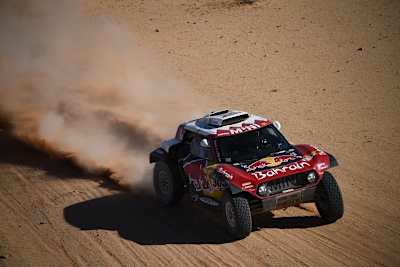 Carlos Sainz beauptete die Führung