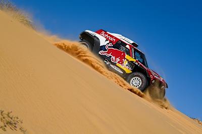 Carlos Sainz gewinnt die erste Halbzeit