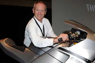 Christian Sarron bei der Vorstellung der Suter MMX 500 in der Schweiz