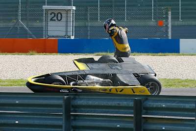 Überschlag auf der Ölspur