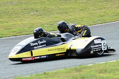 Schlosser/Hofer liegen nach dem Training an erster Stelle
