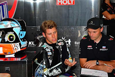 Marcel Schrötter mit Crew-Chief Patrick Mellauner