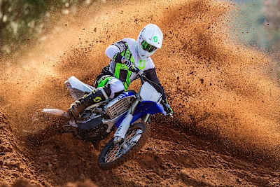 Keine ausladende Hartplastik-Ritterrüstung: Mit dem Scott Softcon 2 Jacket Protector ist man beweglich und trotzdem gut geschützt 