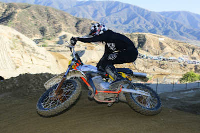 Nick Lapaglia scrubbed auch mit der Twinshock-ČZ 