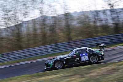 Titelverteidiger Black-Falcon hat seine beiden SLS bereits im Einzelzeitfahren