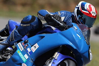 Auf der Rundstrecke und bei Hitze wichtig: geringes Gewicht, keine Pfeifgeräusche, gute Belüftung 