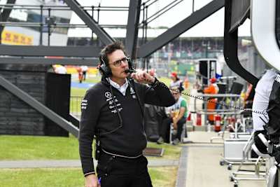 Andrew Shovlin mit Lewis Hamilton