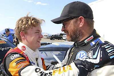 Oliver Solberg (li.) und sein Vater Petter Solberg