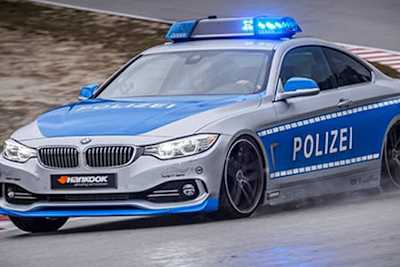 Bruno Spengler im BMW-Polizeiauto