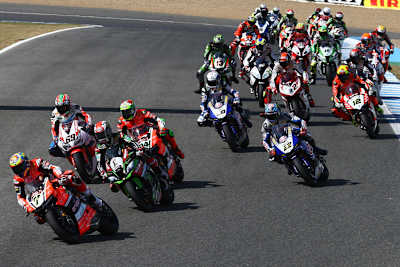 2015 sahen wir in der Superbike-WM 22 Fixstarter