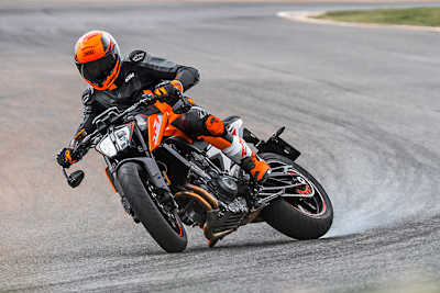 Die KTM Duke 790