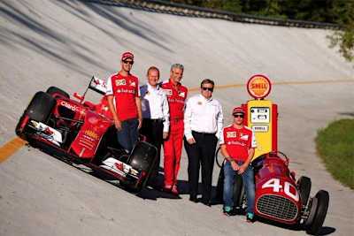 Ferrari und Shell bei einem Promo-Termin in der Monza-Steilwand