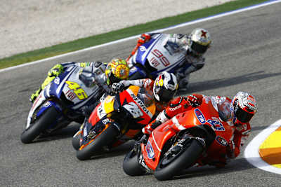 Valencia-GP 2010: Casey Stoner führt auf der Ducati vor Pedrosa, Rossi und Lorenzo