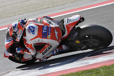Casey Stoner auf der Werks-Ducati heute in Misano