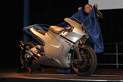 Eski Suter enthüllte die Suter MMX 500 am Dienstag in Dübendorf/Schweiz