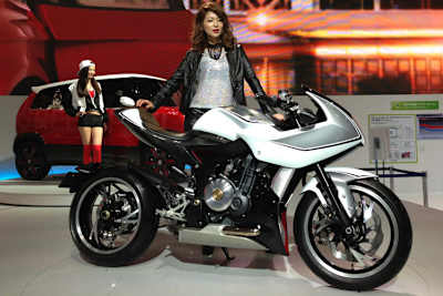 Die neue Suzuki Turbo RECURSION mit 588-ccm-Zweizylindermotor